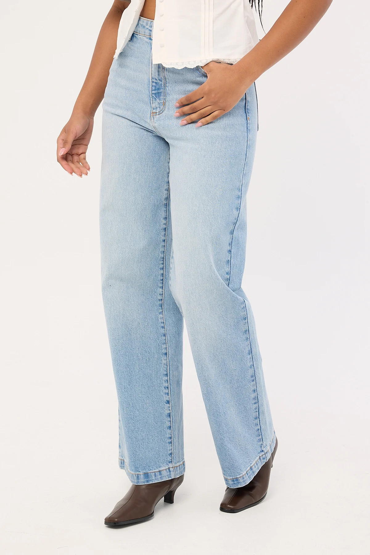 Abrand A 94 High Waisted Wide Jean Jessie - Image 4