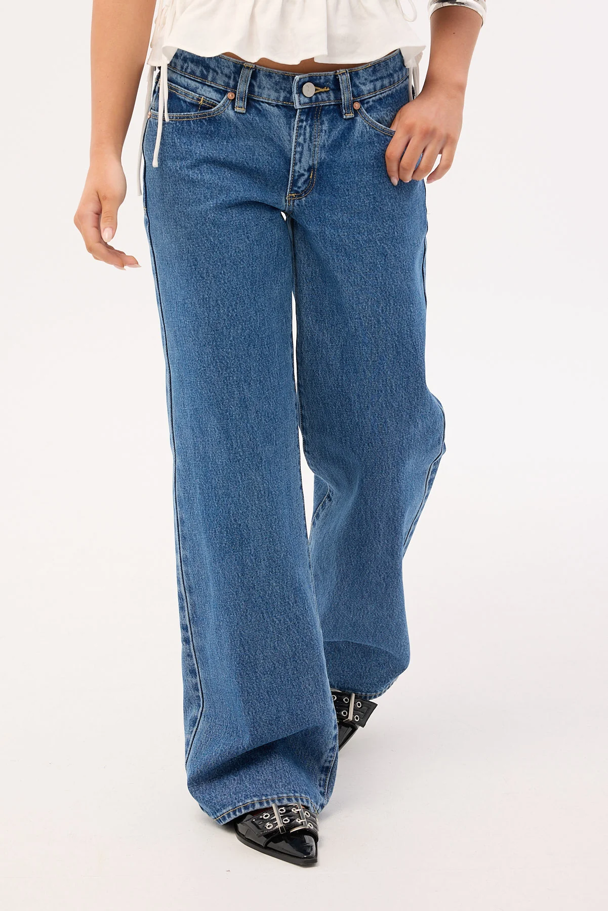 Abrand A 99 Low Rise Wide Jean Chantelle Organic - Image 3