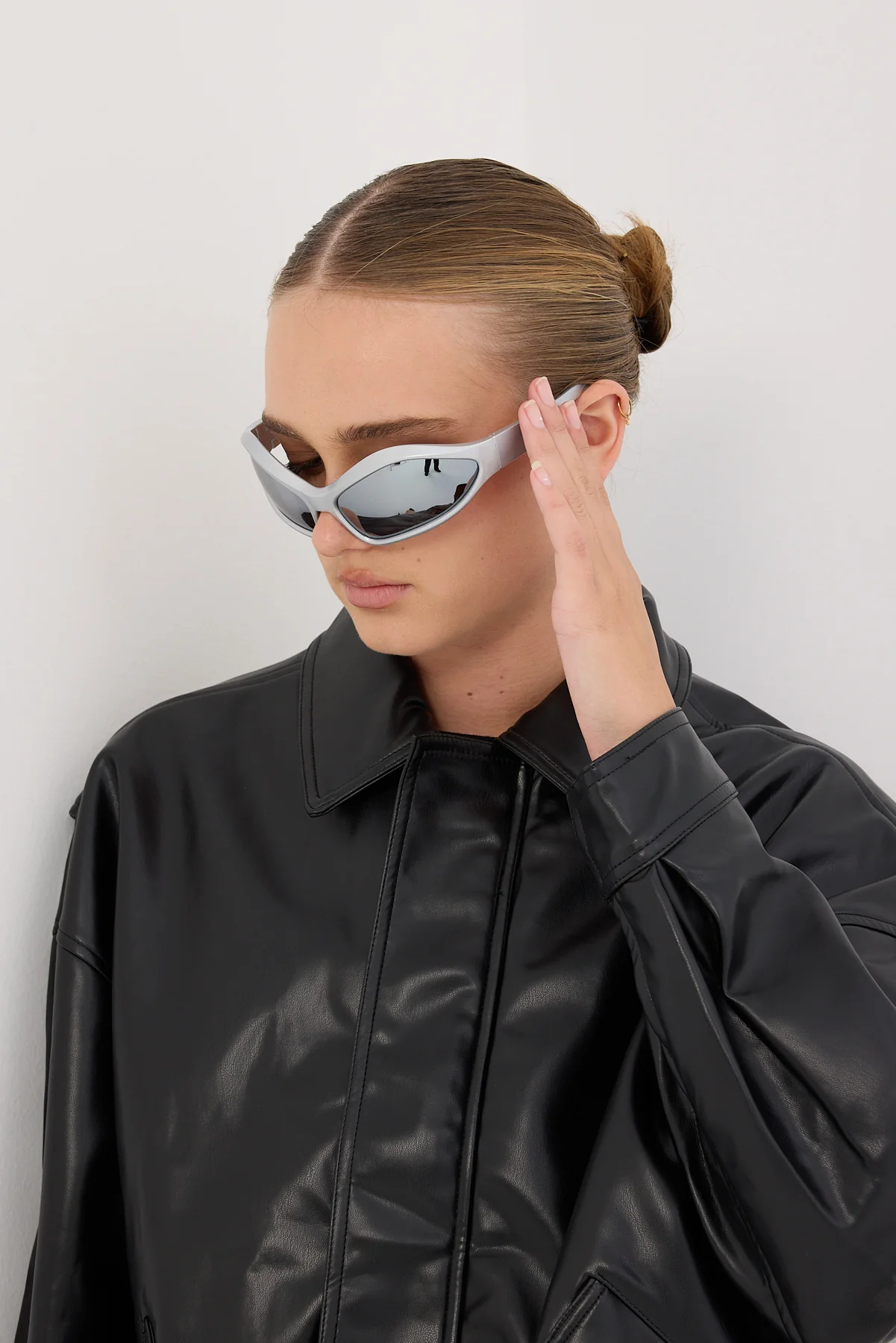 Angels Whisper Whirlwind  Sunglasses Silver - Image 4