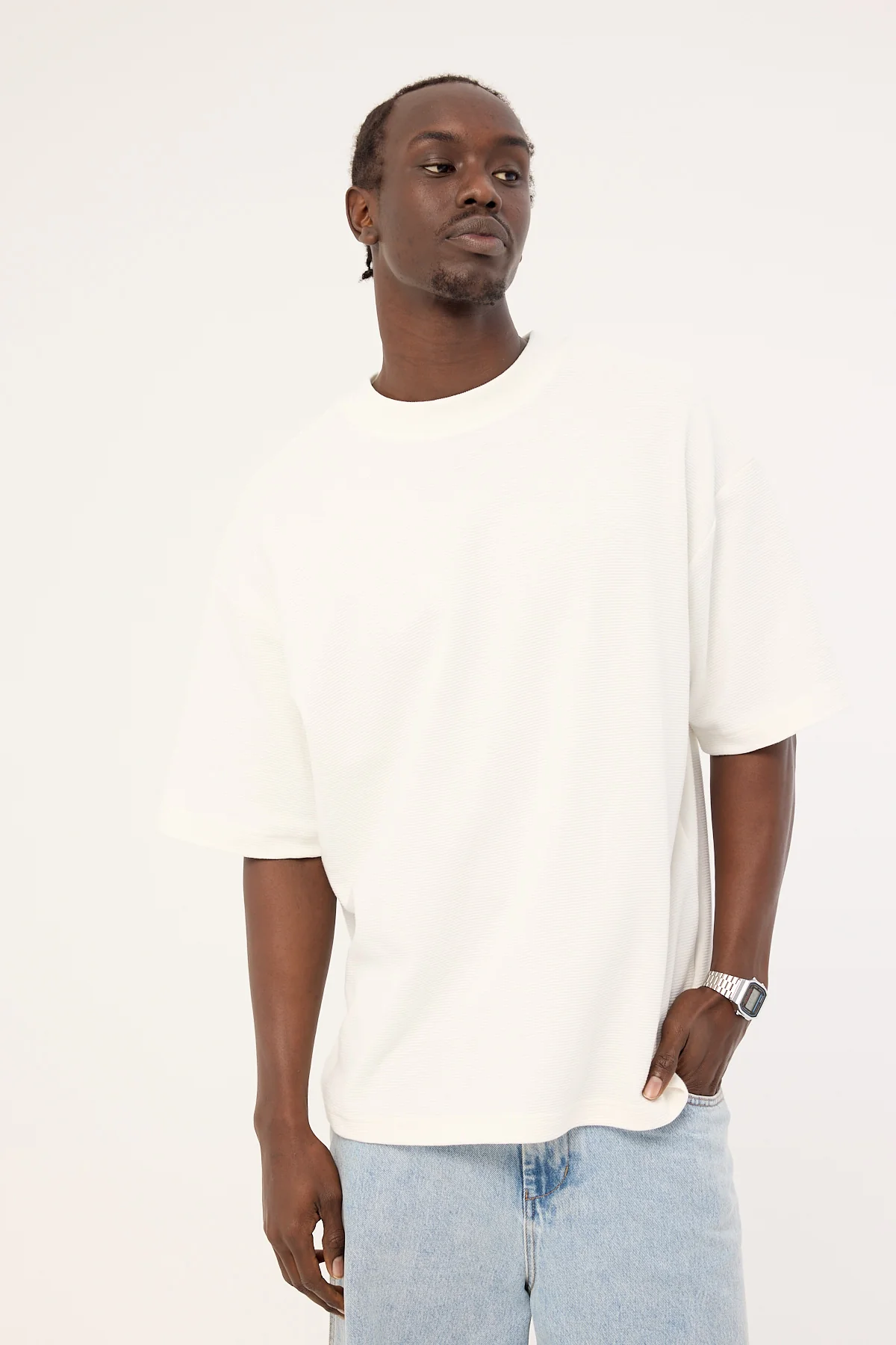 Common Need Luxe Ottoman Easy Tee Off White - Image 3