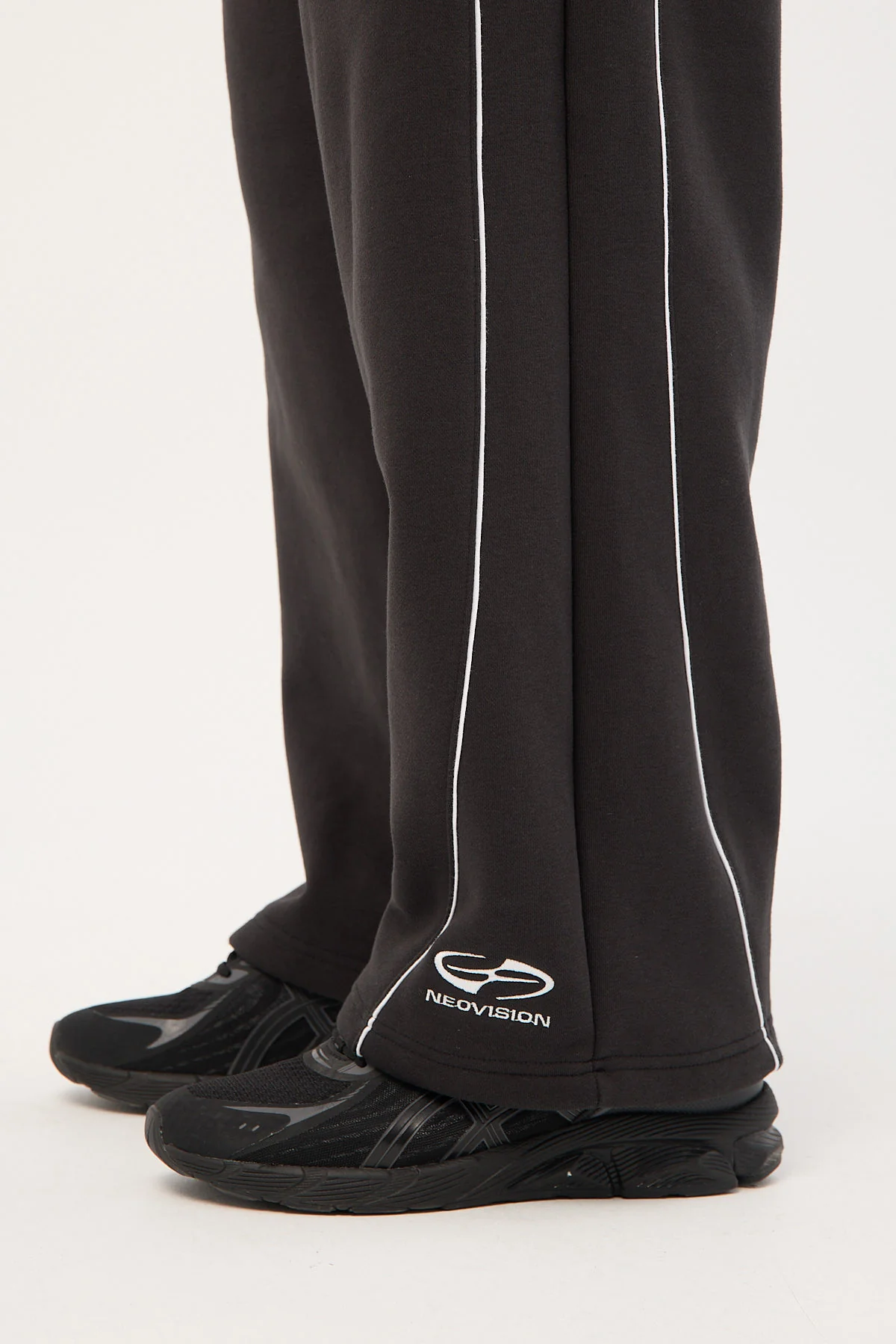 Neovision Oscillate Baggy Sweatpant Black - Image 5