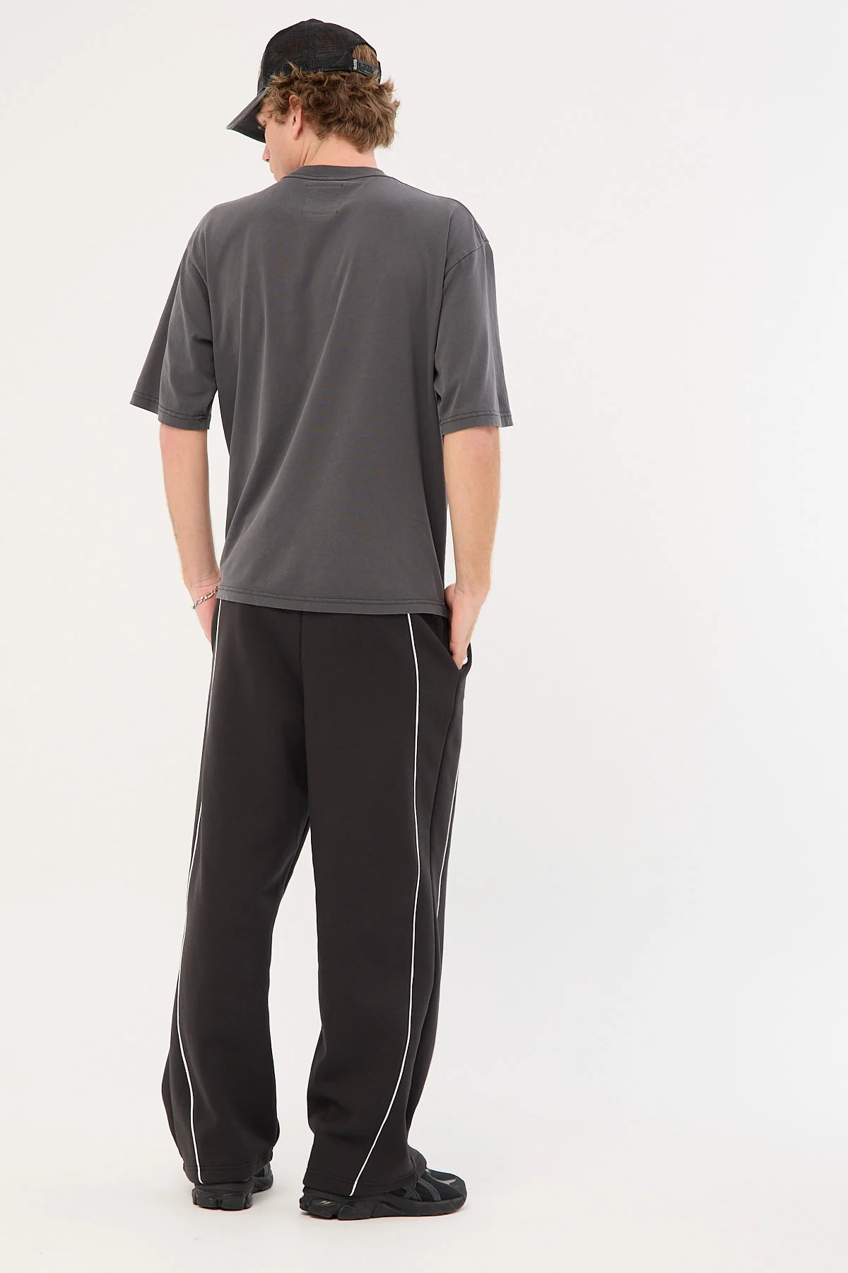 Neovision Oscillate Baggy Sweatpant Black - Image 6